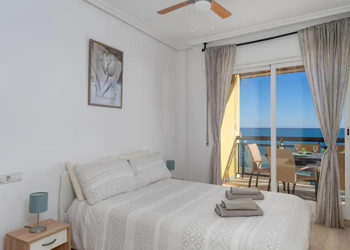 3 Bedroom, Sea Front & Sea View, Plunge Pool フエンヒロラ