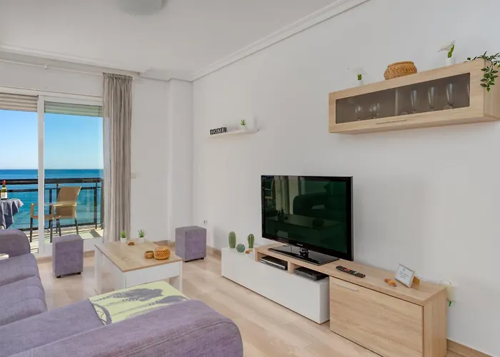 3 Bedroom, Sea Front & Sea View, Plunge Pool * フエンヒロラ